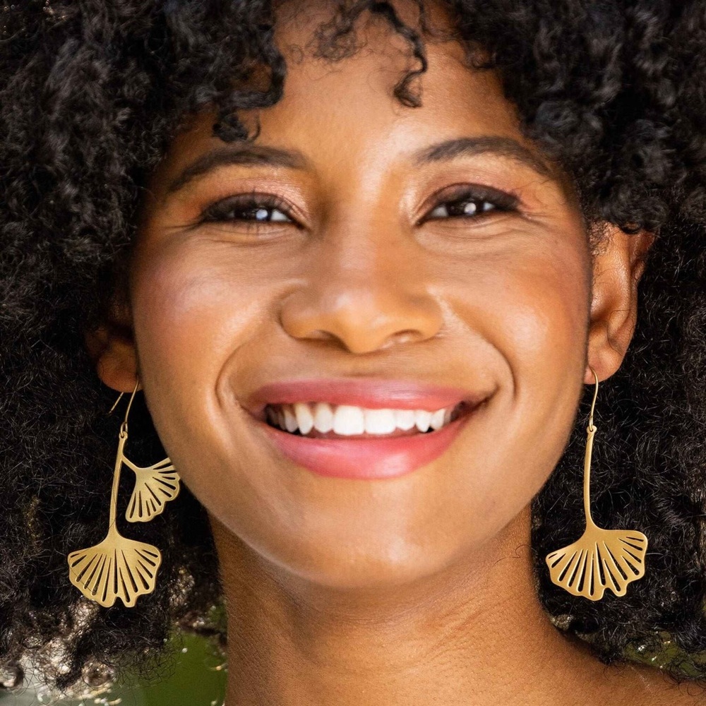 INK+ALLOY Ginkgo Leaf Earrings Brass - Picture 2 of 3